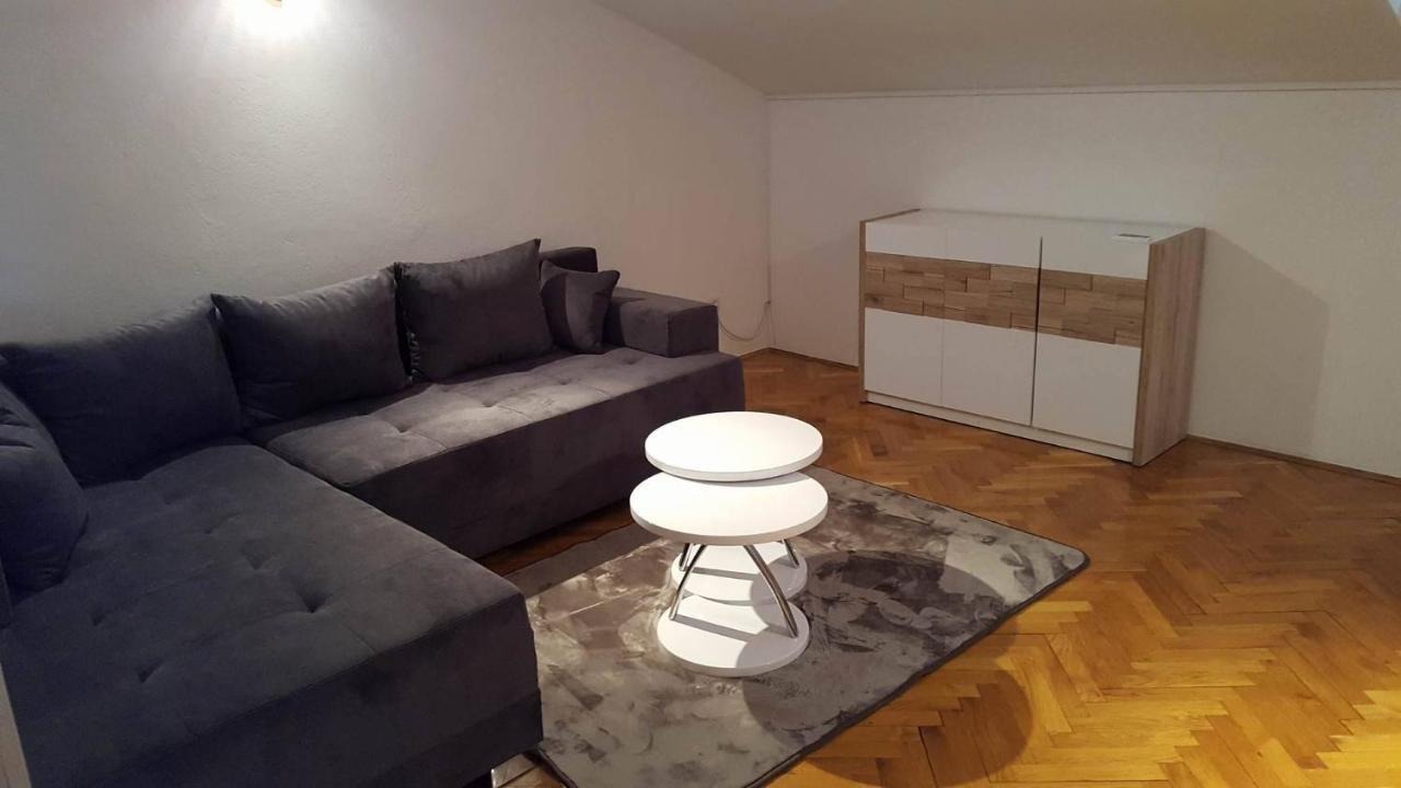 Apartments Mercep Омиш Экстерьер фото